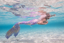 Lade das Bild in den Galerie-Viewer, Meerjungfrauenschwanz aus Silikon zum Ausleihen
