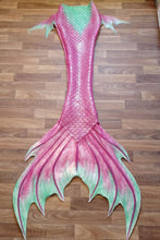 Lade das Bild in den Galerie-Viewer, Dragon Meerjungfrauenflosse aus Silikon kaufen
