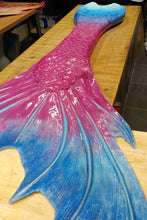 Lade das Bild in den Galerie-Viewer, Silikonflosse für Meerjungfrau günstig kaufen - Mermaid Kat Shop 
